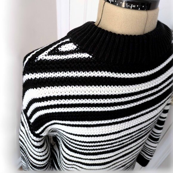 brand new MONKI black and white striped oversized sweater S - Picture 4 of 8